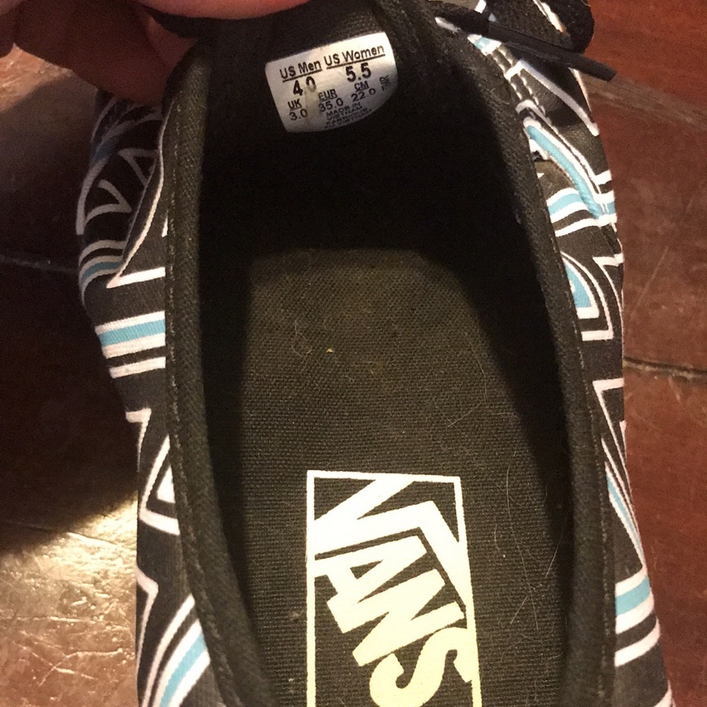 Vans - Picture 6 of 6